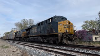 CSX M642-27 w/ CSX 5452 \u0026 CSX 5379 pulling large train in Rensselaer, Indiana