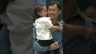 Chinese evacuees from Sudan reunite with families