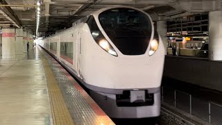 E657系K17編成が警笛を鳴らしながら北千住駅を高速通過するシーン（2022.4.23）