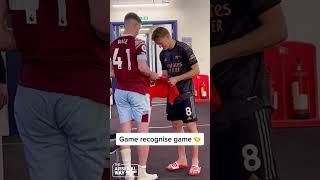 MUST WATCH! | Martin Ødegaard Signs Shirt For Arsenal Transfer Target Declan Rice 👀 #Shorts