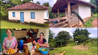 Bolinho a moda antiga Com queijo e fubá na Serra da Canastra Minas Gerais…