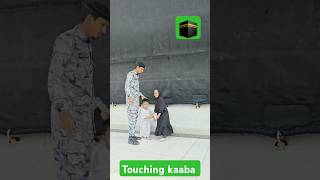 Touching kaaba tawaf kaaba umrah mecca makkah live madina live hajj 2025live #makkah #madina #shorts