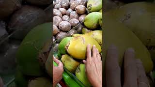 ಕೆನಡಾದಲ್ಲಿ ಒಂದು ಬೊಂಡದ  ಬೆಲ/Price of green coconut in Canada  #viral #canada #shorts #youtubeshorts