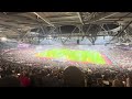 60 thousands west ham fans singing bubbles ❤️