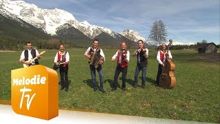 Zellberg Buam \u0026 Die Fetzig'n Zillertaler - Urig, echt, fetzig und frech (Offizielles Musikvideo)