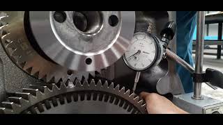 Check backlash gear camshaft and gear crankshaft #mtu #diesel #mechanic #turbo