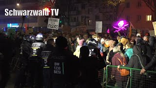 🚨🚔 Großer Polizeieinsatz wegen Krawalle durch Antifa und AfD-Gegner bei Großdemo in Freiburg