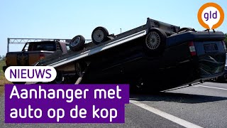 Lange file door op de kop geslagen auto