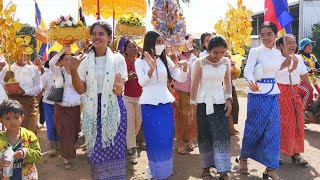 ហែរកឋិនចូលវត្តអ្នកគ្រូៗរាំមុខត្រៃស្អាតៗណាស់|វត្តប្រាសាទកែវពេជ្រមុន្នីចេស្ដារ(ហៅវត្តចាស់ពោធិបឹងឈ្នួន)