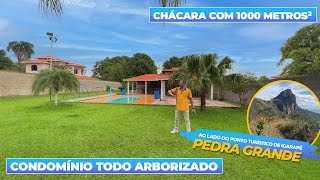 Chácara com área gourmet e piscina lote 20x50 em condomínio fechado todo arborizado