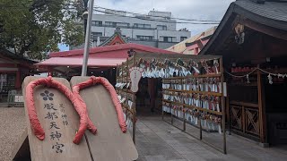 【服部天神宮】大阪府豊中市。足の神さま👣大きな下駄や下駄回廊など、足に関する見どころがたくさんあります。阪急宝塚線の［服部天神駅］から徒歩すぐ👣#下駄 #豊中市 #阪急電車 #宝塚線