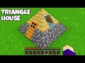 How to BUILD NEW TRIANGLE HOUSE in Minecraft ? MOST UNUSUAL ROOM !