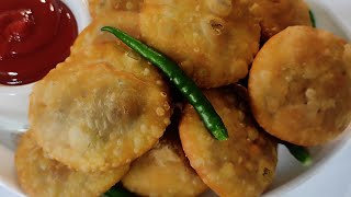 हलवाई सारखी खुसखुशीत, खस्ता मूगडाळ कचोरी बनवा घराच्या घरी | Khasta Kachori Recipe in Marathi