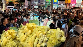 Lý do bán gói xôi nguyên múi sầu riêng 30k vẫn có lời khiến khách vây kín chờ mua