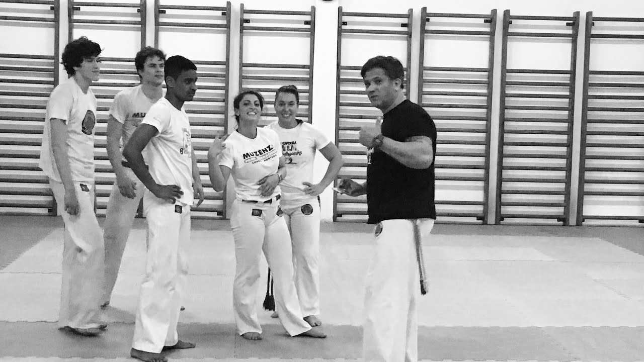 Treino De Capoeira Sinistro Youtube