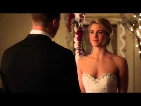 What episode does Oliver and Felicity get fake married?
