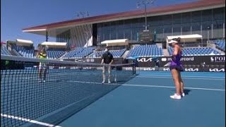 M. Bouzkova vs. B. Andreescu | 2021 Phillip Island Trophy Semifinal | WTA Match Highlights