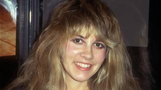 She Chose The Wrong Bikini For Beach And It's A Feast For Your Eyeballs | Stevie Nicks