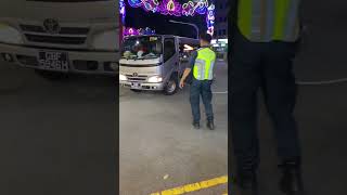 How Singapore Police Control Traffic in Festival #amazingpolice #bestservice