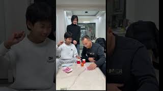 这俩孩子合伙坑老爸……哈哈??#看一遍笑一遍 #我的小棉袄和皮夹克 #万万没想到 #女儿是爸的小棉袄#劇情#情感#shorts