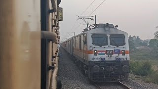 12167/Mumbai LTT - Banaras SF Express 110 Kmph Crossing Near Katni Jn. || RAILFANDS ||