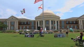 Alabaster community mourns after fatal crash involving teenager