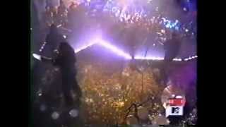 P.O.D. - Alive + Rights + Youth Of The Nation (Live At MTV's New Years Eve Party 2001)