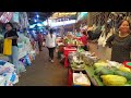 walking tourist market in phnom penh yummy food fruit clothes u0026 more phsar thom tmei