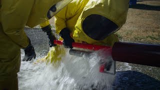 Instant Solution for Leak Problems and Damage Control | LEAK STOP GUN