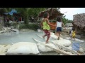 Kids Risk Death Diving for Gold in Philippines