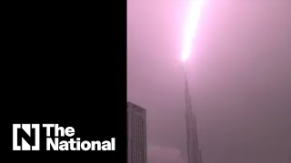 Intense lightning strikes Burj Khalifa