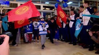 Чоң жеңиш менен мекенине кайткан жаш хоккейчилер / 08.12.17 / НТС