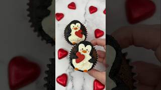 Love U penguin cupcakes 🐧❤️ #cakedbyrach #cupcake #bakingart #valentinesday #penguin #cake #shorts