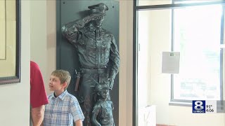 Artist unveils statue honoring fallen Rochester police officer