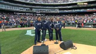 2011/10/13 Four Tops sing anthem