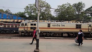 11014 Coimbatore Express crawls through Karjat