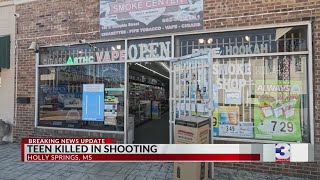 Teen charged with murder in Holly Springs, MS town square shooting