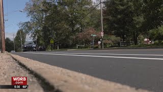 Homeowners off Lexington Road say traffic pattern creates 'standstill' backups