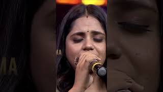 An enchanting performance of Ellu Vaya Pookalaye by GV Prakash's wife Saindhavi | #ytshorts