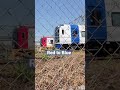 【ジョイント音が最高】赤から青に早変わり？ フェンス越しに赤い電車を見ていたら・・・ shorts