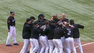 BAL@TOR: Overbay's walk off homer ends it in the 11th