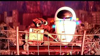 Wall-e trying to hold hands - Wall-e