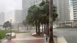 [4K] HURRICANE IAN SLAMS DOWNTOWN MIAMI (Pouring Rain, High Winds)