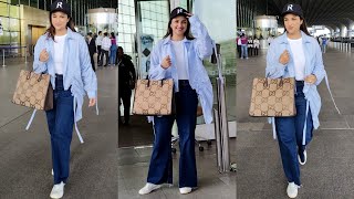 Parineeti Chopra Looks Super Cool in Airport Look 😍🔥📸✈️