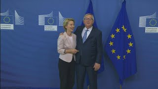 Jean-Claude Juncker and Ursula von der Leyen meet in Brussels | AFP