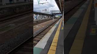 山形新幹線　米沢駅到着