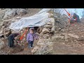 A mother who, as an engineer, builds a platform for her mountain shelter