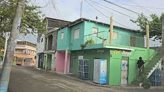 Barrio la Herradura y su mala práctica de construir en las calles y no dejar aceras.