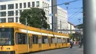 Dresden: Bus und Bahn am Postplatz