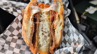 Si Mangia Eatery \u0026 Cafe Veal Sandwich. Toronto's Staple Street food